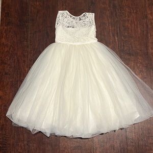Soft White size 4 flower girl / communion girls formal dress. Dessy Girl